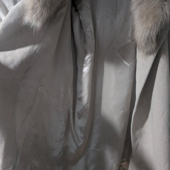 Zara Cream Trench Coat with Faux Fur Collar - Picture 8 of 15